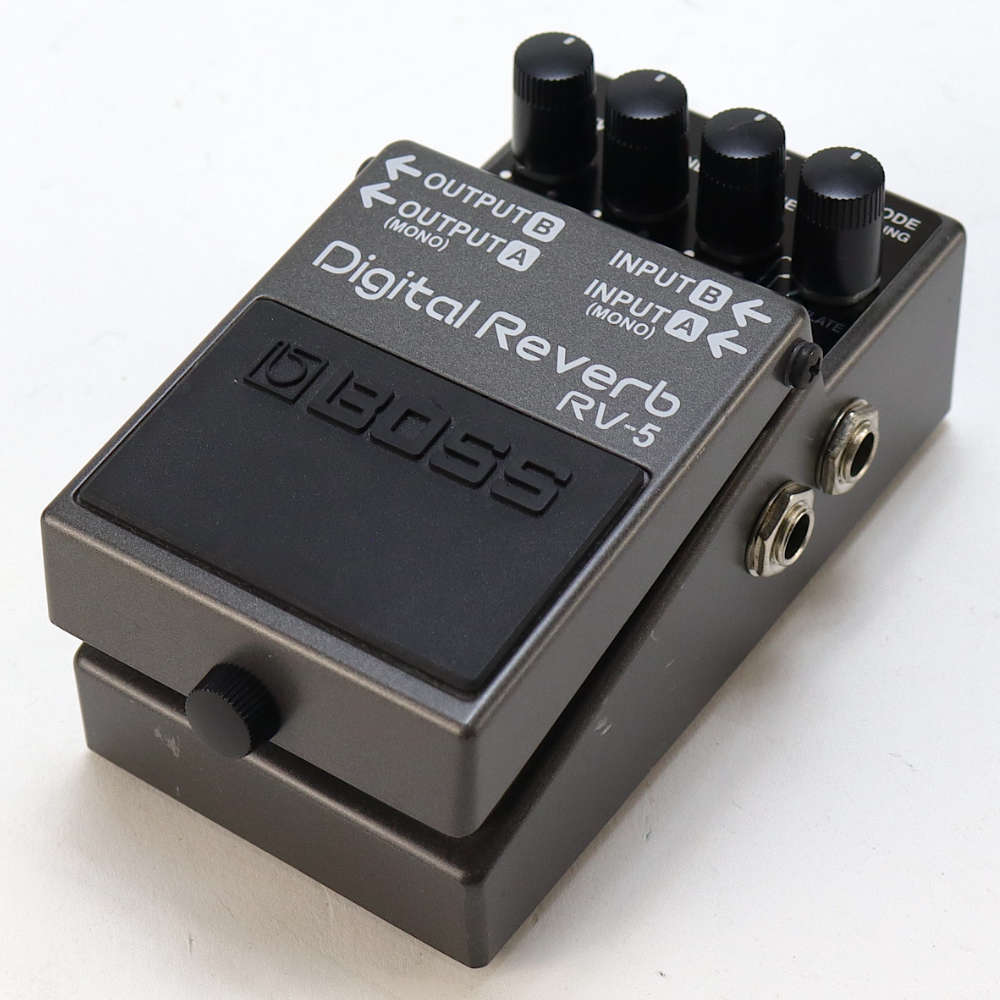 【中古】デジタルリバーブ エフェクター BOSS RV-5 Digital Reverb ボス リヴァーブ エフェクター 斜めアングル画像