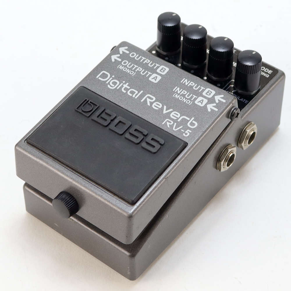 【中古】デジタルリバーブ エフェクター BOSS RV-5 Digital Reverb ボス リヴァーブ エフェクター 斜めアングル画像