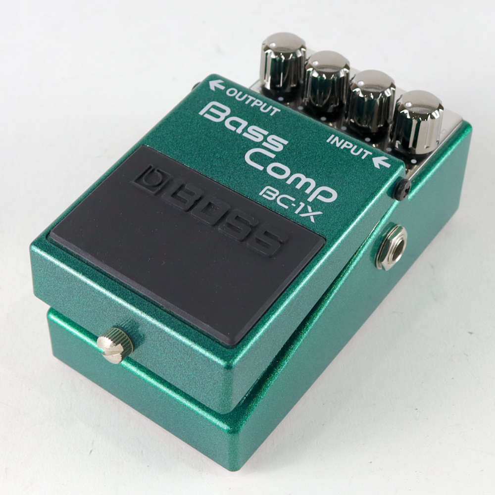 【中古】 BOSS BC-1X Bass Comp ベース用コンプレッサー 斜めアングル画像