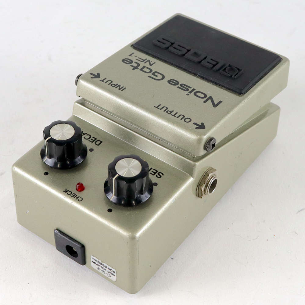 【中古】 ノイズゲート エフェクター BOSS NF-1 Noise Gate Made in Japan ギターエフェクター リア斜めアングル画像