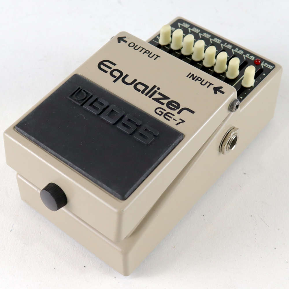 【中古】イコライザー エフェクター BOSS GE-7 Equalizer ギターエフェクター 斜めアングル画像