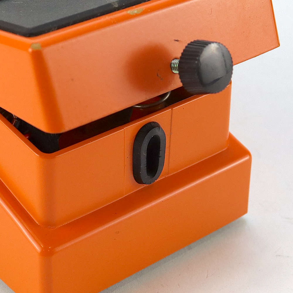 【中古】ディストーション エフェクター BOSS DS-1 Distortion ギターエフェクター ゴムブッシュ劣化