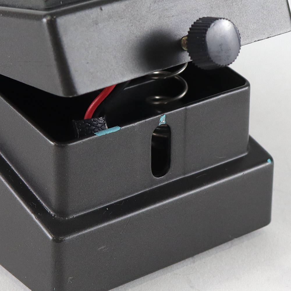 【中古】メタルゾーン エフェクター BOSS MT-2 Metal Zone ボス ギターエフェクター ゴムブッシュ欠損