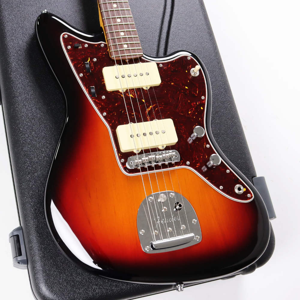 【中古】 エレキギター Fender American Professional II Jazzmaster Rosewood Fingerboard 3-Color Sunburst 2023年製 ロックペグに交換あり フェンダー ジャズマスター ボディ画像 