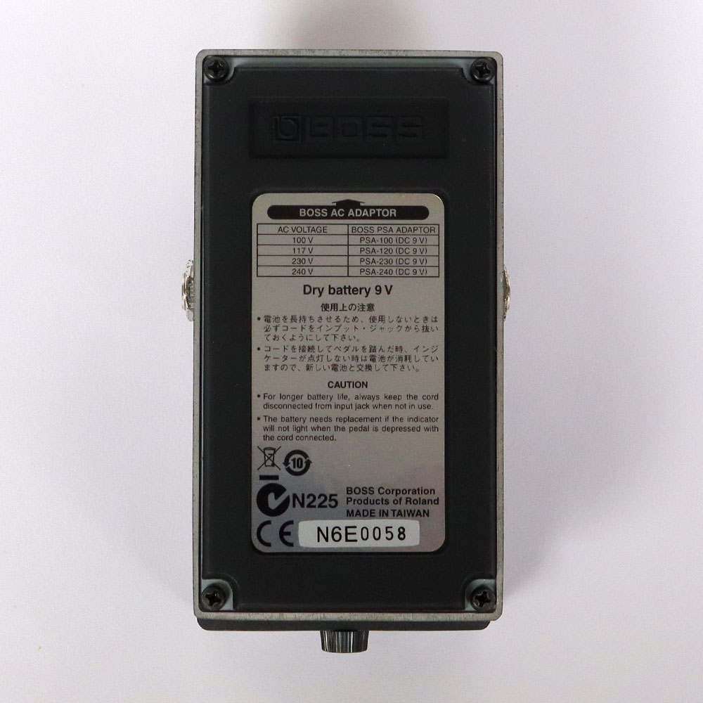 【中古】メタルゾーン エフェクター BOSS MT-2 Metal Zone ボス ギターエフェクター 裏面