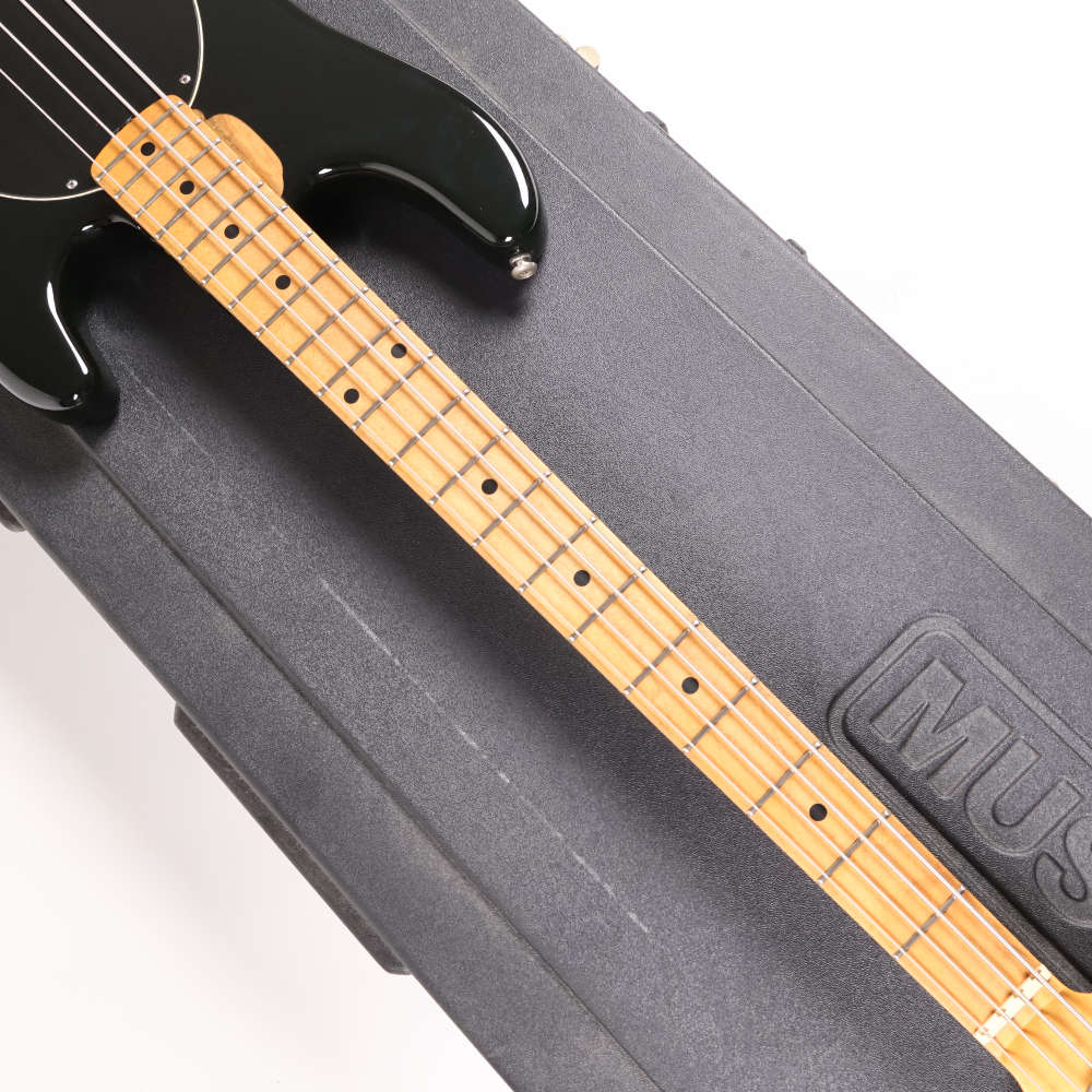 【中古】 MUSIC MAN ミュージックマン StingRay スティングレイ Black / M 2007年製 エレキベース ネック