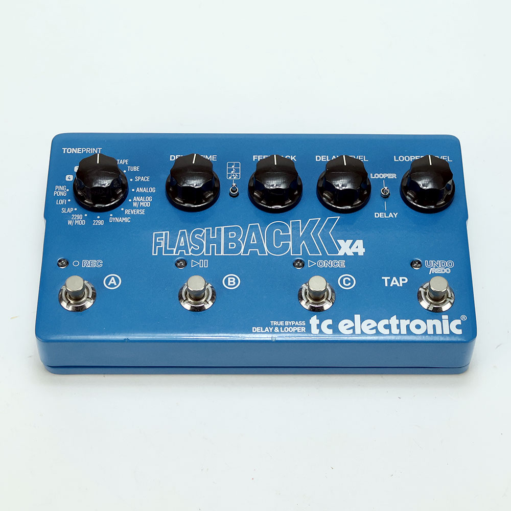 【中古】 ディレイ ルーパー エフェクター tc electronic Flashback X4 Delay & Looper ギターエフェクター 正面