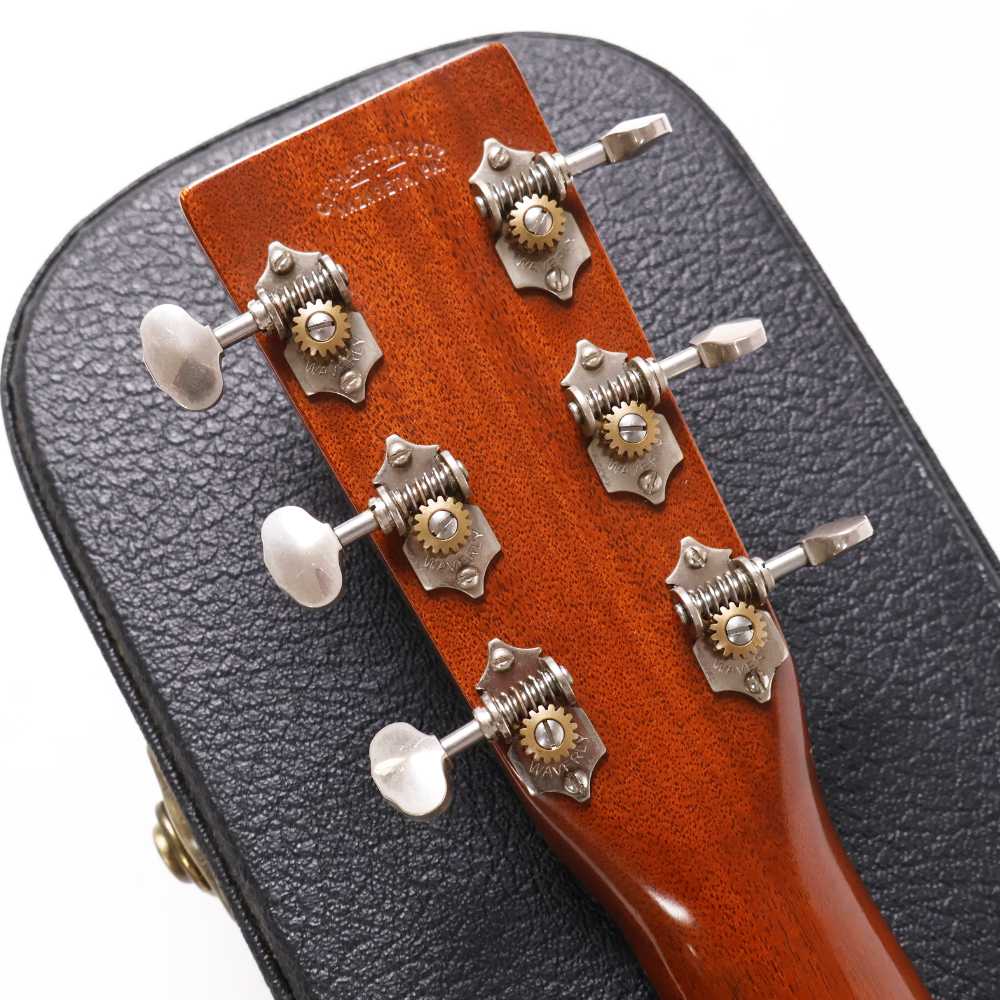 【中古】 アコースティックギター Martin OM-18GE 1930 Golden Era 2003年製 Waverlyチューナーへ交換済み マーチン ゴールデンエラ ヘッド裏画像