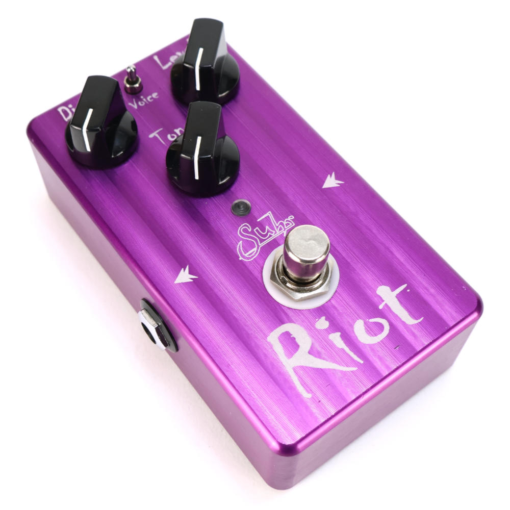 【中古】 ディストーション Suhr Riot Distortion ギターエフェクター 斜めアングル画像