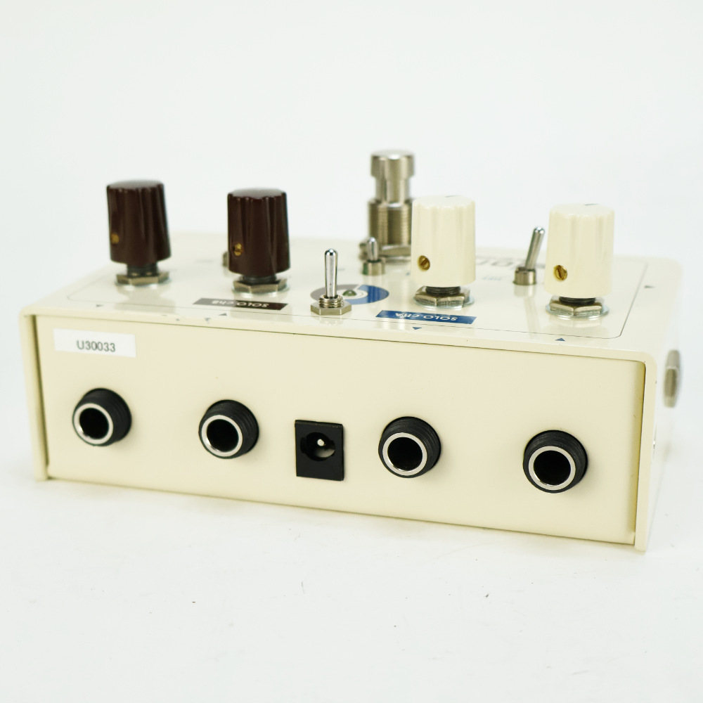 【中古】 デュアルチャンネルブレンダー Umbrella Company アンブレラカンパニー Fusion Blender 本体画像 斜め 