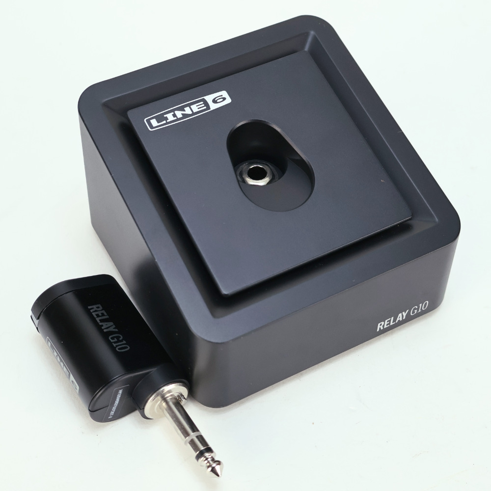 【中古】 LINE6 ライン6 RELAY G10 プラグアンドプレイ デジタルギターワイヤレスシステム 本体画像 斜め 