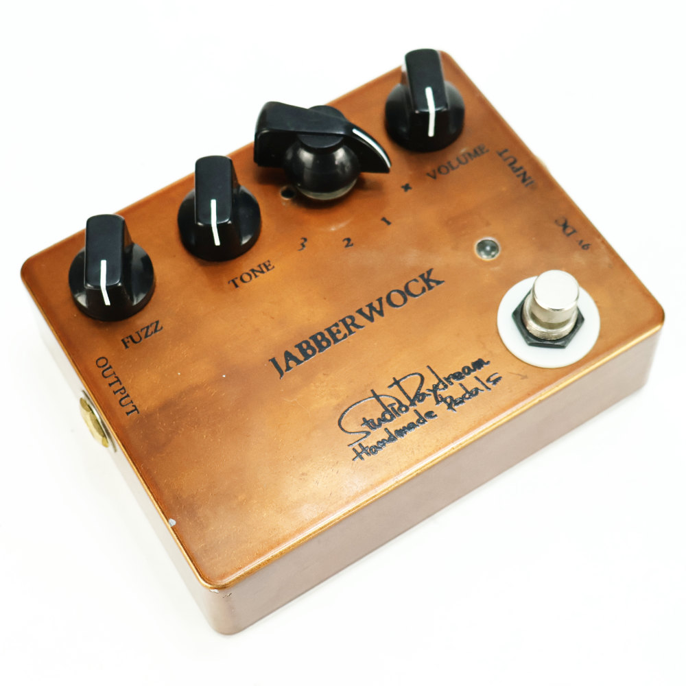 【中古】 ファズ Studio Daydream スタジオデイドリーム JABBERWOCK ギターエフェクター 本体画像 斜め 2