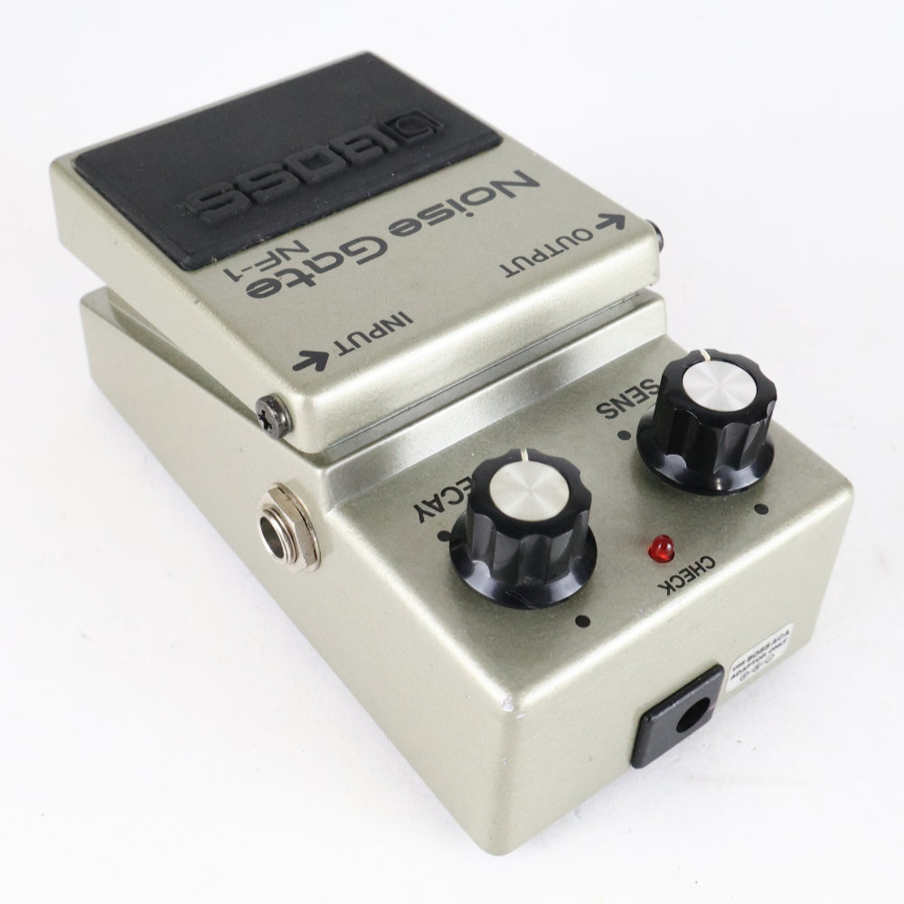 【中古】 ノイズゲート エフェクター BOSS NF-1 Noise Gate Made in Japan ギターエフェクター リア斜めアングル画像