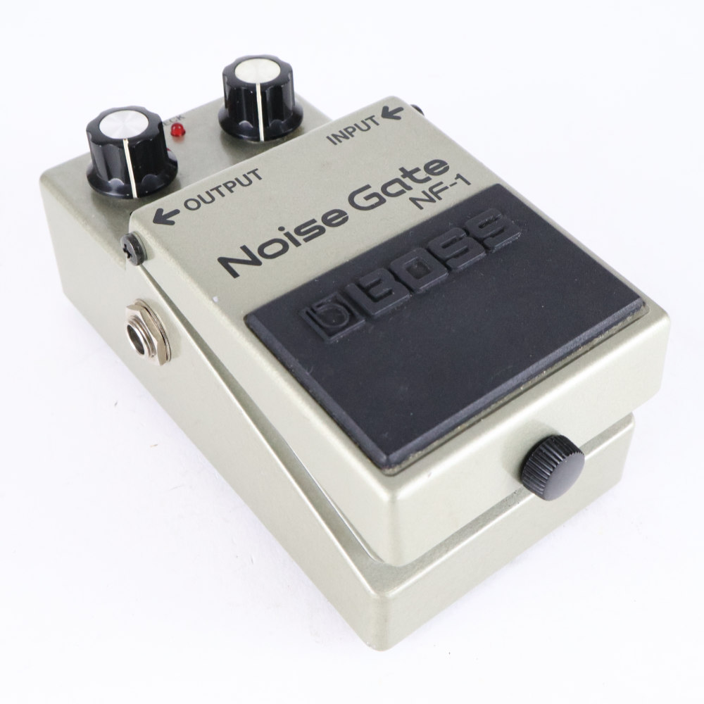 【中古】 ノイズゲート エフェクター BOSS NF-1 Noise Gate Made in Japan ギターエフェクター 斜めアングル画像