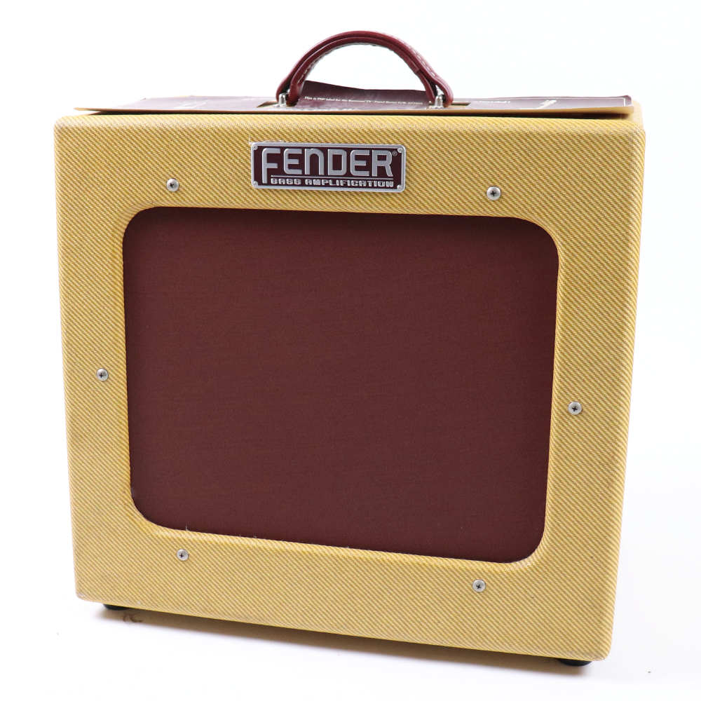 【中古】 Fender フェンダー Bassman TV TEN COMBO ベースアンプ 本体画像 斜め 