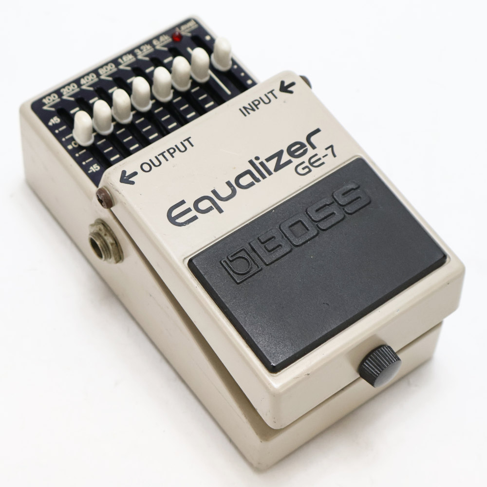 【中古】イコライザー エフェクター BOSS GE-7 Equalizer Made in Japan ギターエフェクター 本体画像 斜め 2