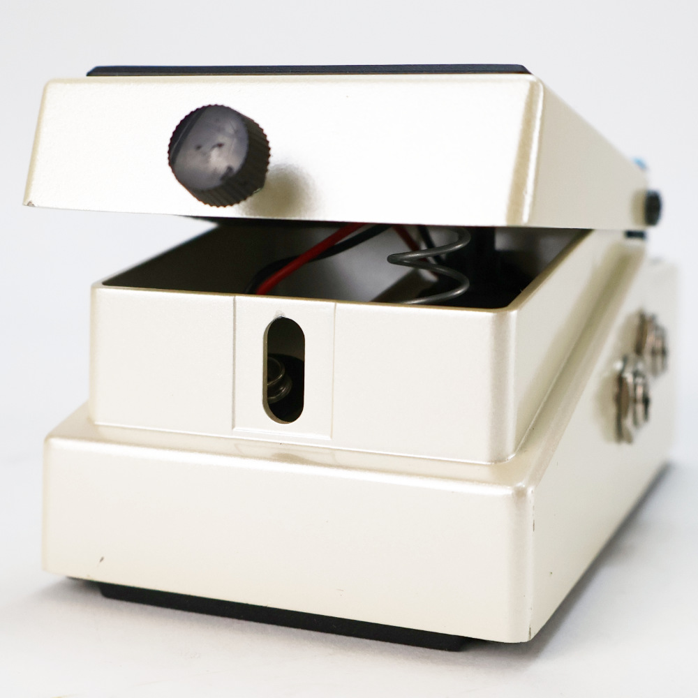 【中古】 BOSS DD-3T Digital Delay デジタルディレイ ギターエフェクター 電池ボックスゴムパーツ