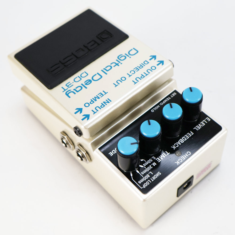 【中古】 BOSS DD-3T Digital Delay デジタルディレイ ギターエフェクター 本体画像 斜め