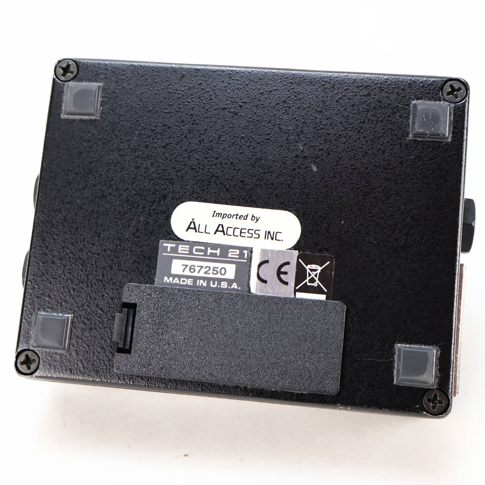 【中古】サンズアンプ ベースドライバーDI TECH21 SansAmp BASS DRIVER DI 旧仕様 ベース用DI プリアンプ 本体画像 裏 