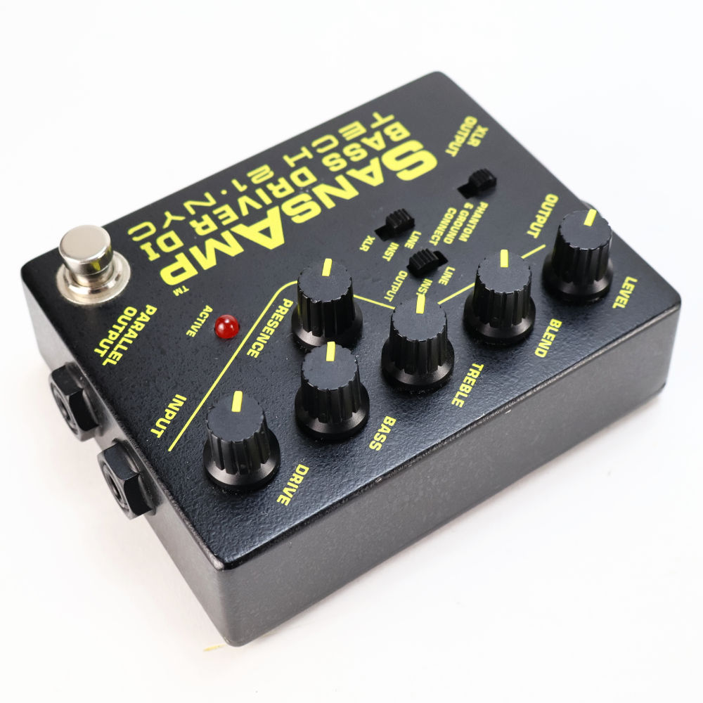 【中古】サンズアンプ ベースドライバーDI TECH21 SansAmp BASS DRIVER DI 旧仕様 ベース用DI プリアンプ 本体画像 斜め 