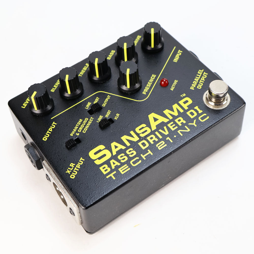 【中古】サンズアンプ ベースドライバーDI TECH21 SansAmp BASS DRIVER DI 旧仕様 ベース用DI プリアンプ 本体画像 斜め 2