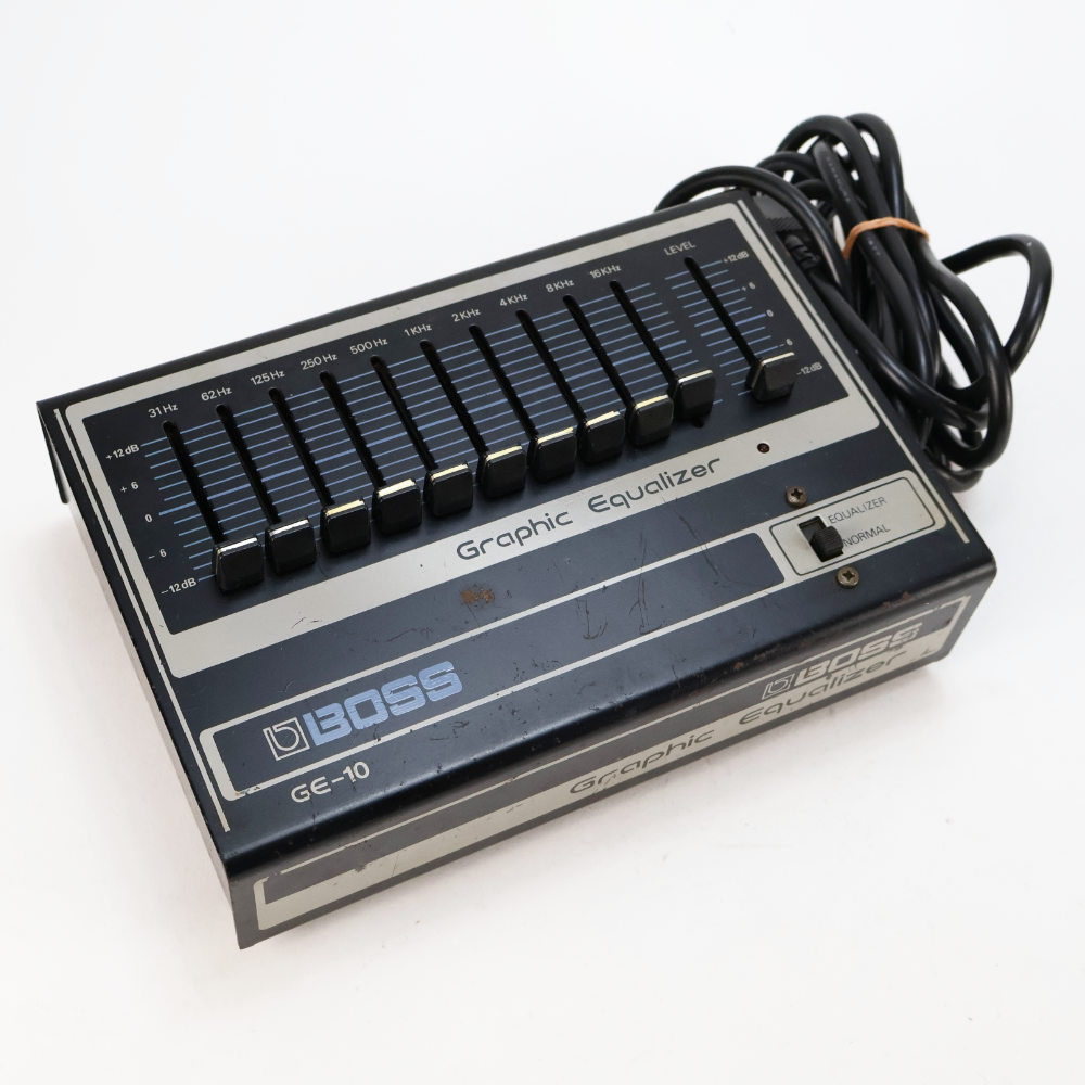 【中古】 BOSS ボス GE-10 10バンドグラフィックイコライザー 本体画像 斜め 