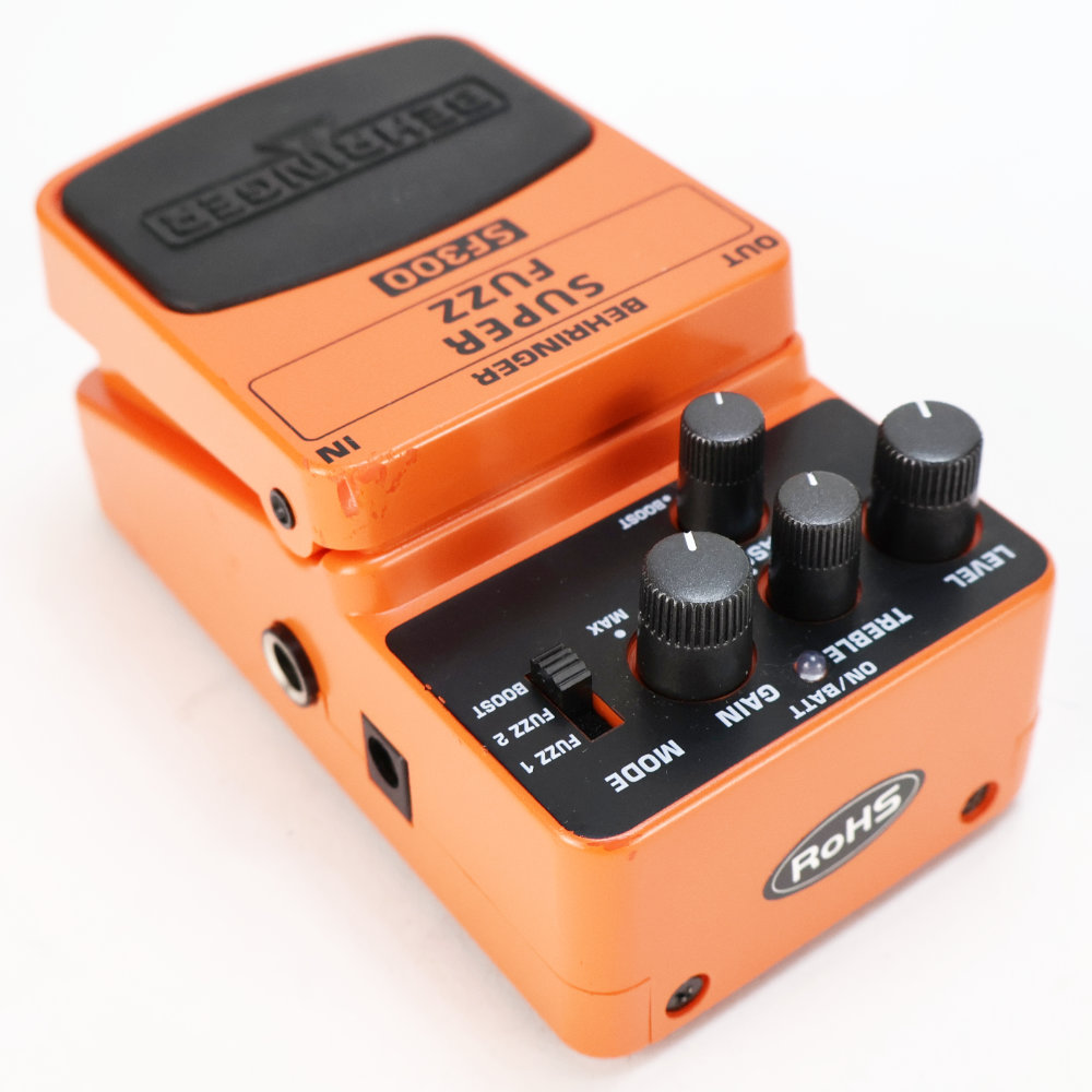 【中古】 ファズ エフェクター BEHRINGER ベリンガー SF300 SUPER FUZZ ギターエフェクター 本体画像 斜め 2