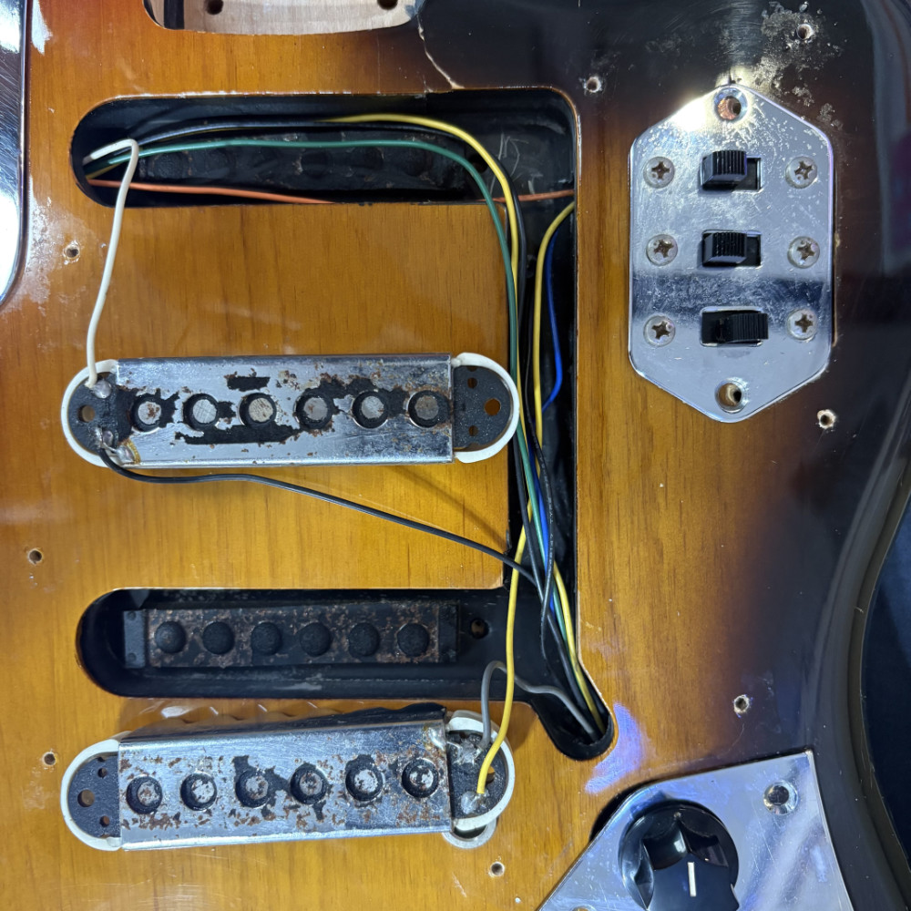 【中古】 エレキギター Fender Japan JG66-85 3TS Jaguar  1997年-2000年 フェンダージャパン ジャガー アルダーボディー キャビティー