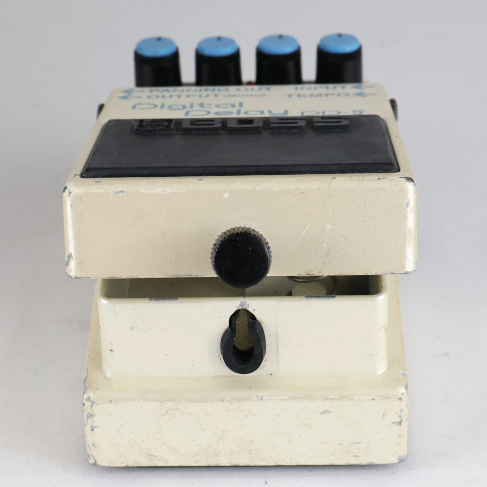 【中古】 デジタルディレイ エフェクター BOSS DD-5 Digtal Delay ギターエフェクター ディレイ 電池ボックス