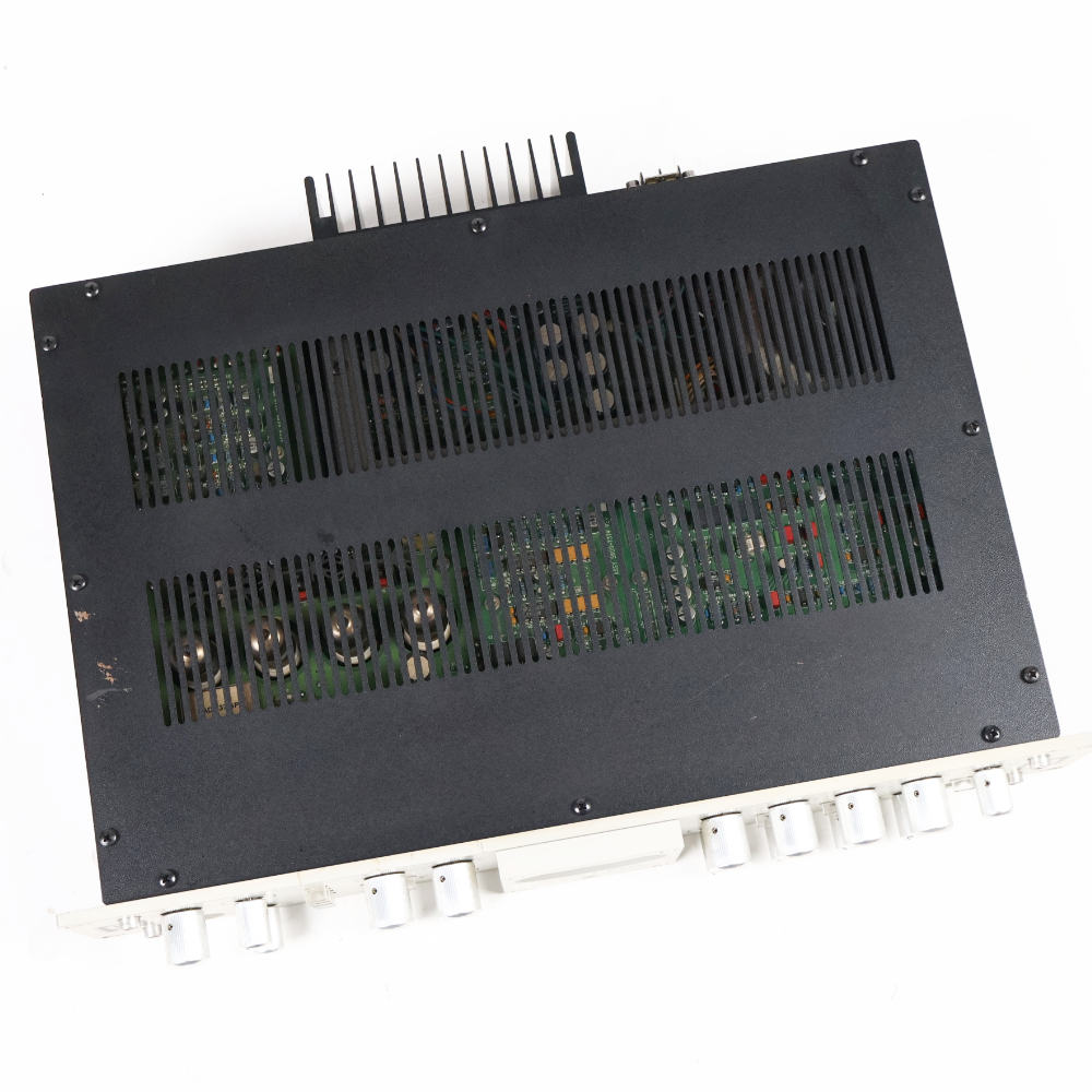 【中古】 AVALON DESIGN VT-737SP 真空管マイクプリアンプ オプトコンプレッサー イコライザー 本体画像 裏 