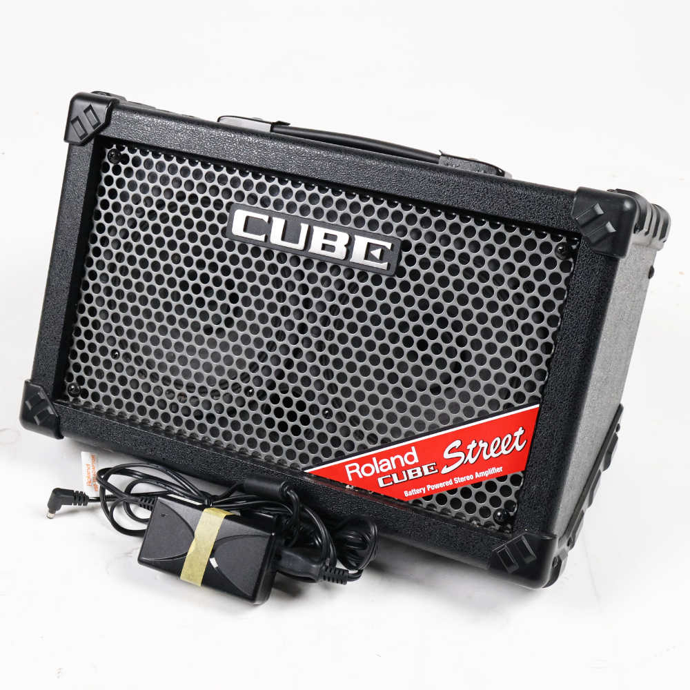 【中古】 ギターアンプ ローランド ROLAND CUBE Street BK 乾電池駆動パフォーマンス用ステレオアンプ ギターアンプ