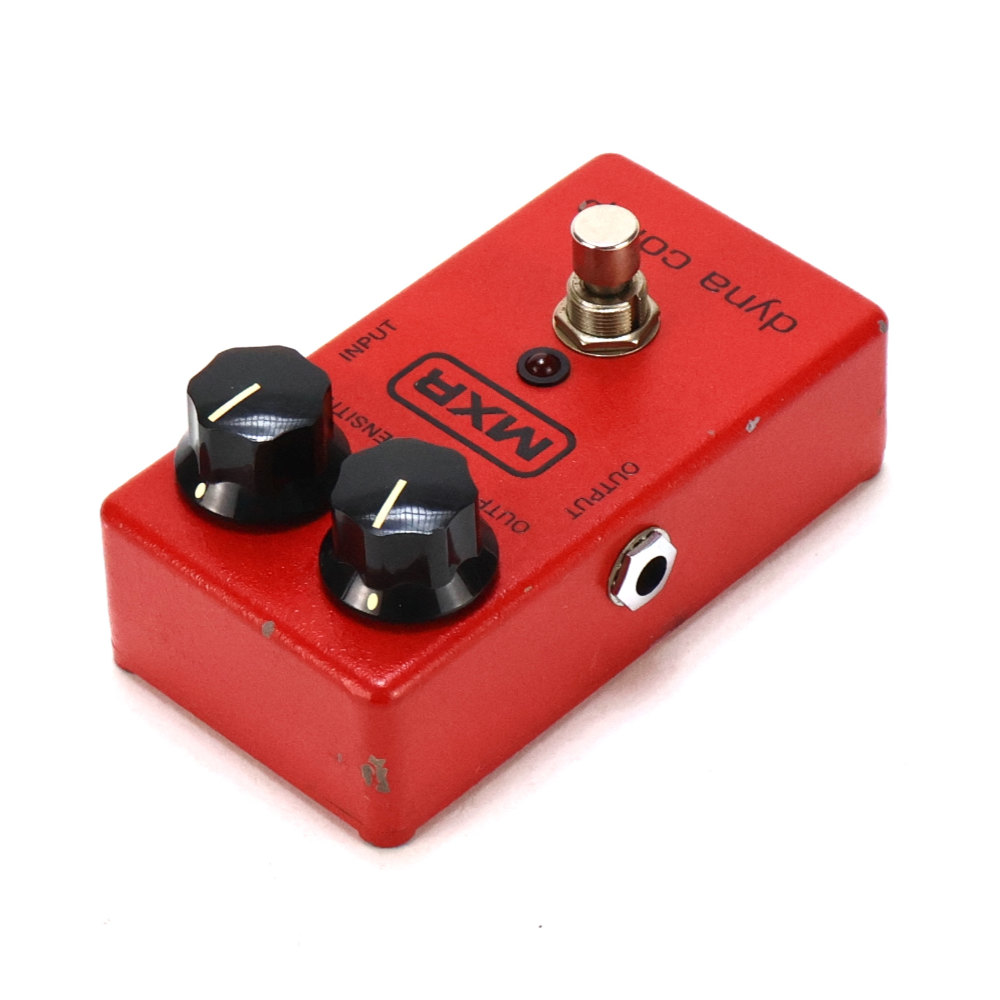 【中古】コンプレッサー エフェクター MXR M-102 DYNA COMP ダイナコンプ ギターエフェクター リア斜めアングル画像