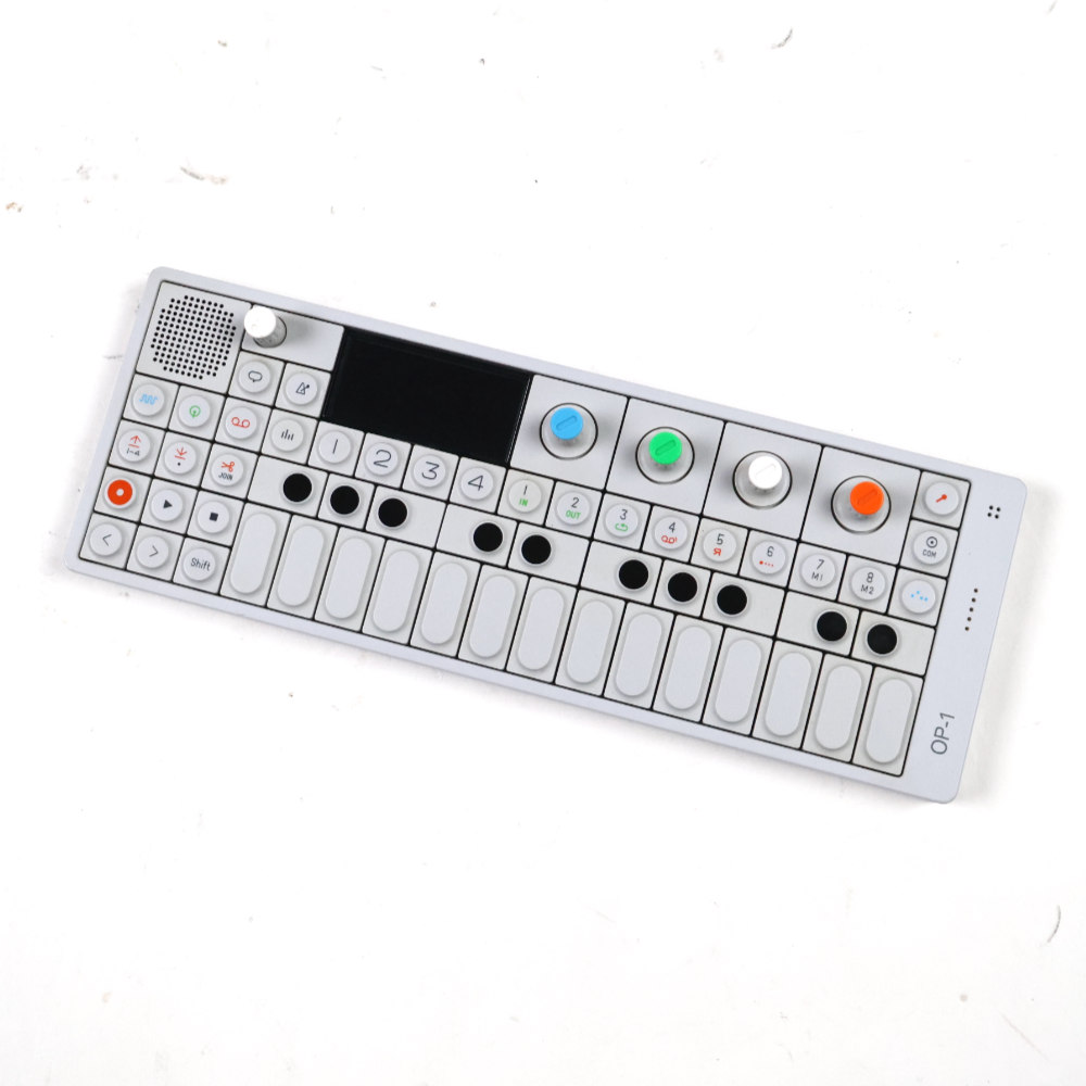 【中古】 ポータブルシンセサイザー ティーンネイジエンジニアリング TEENAGE ENGINEERING OP-1