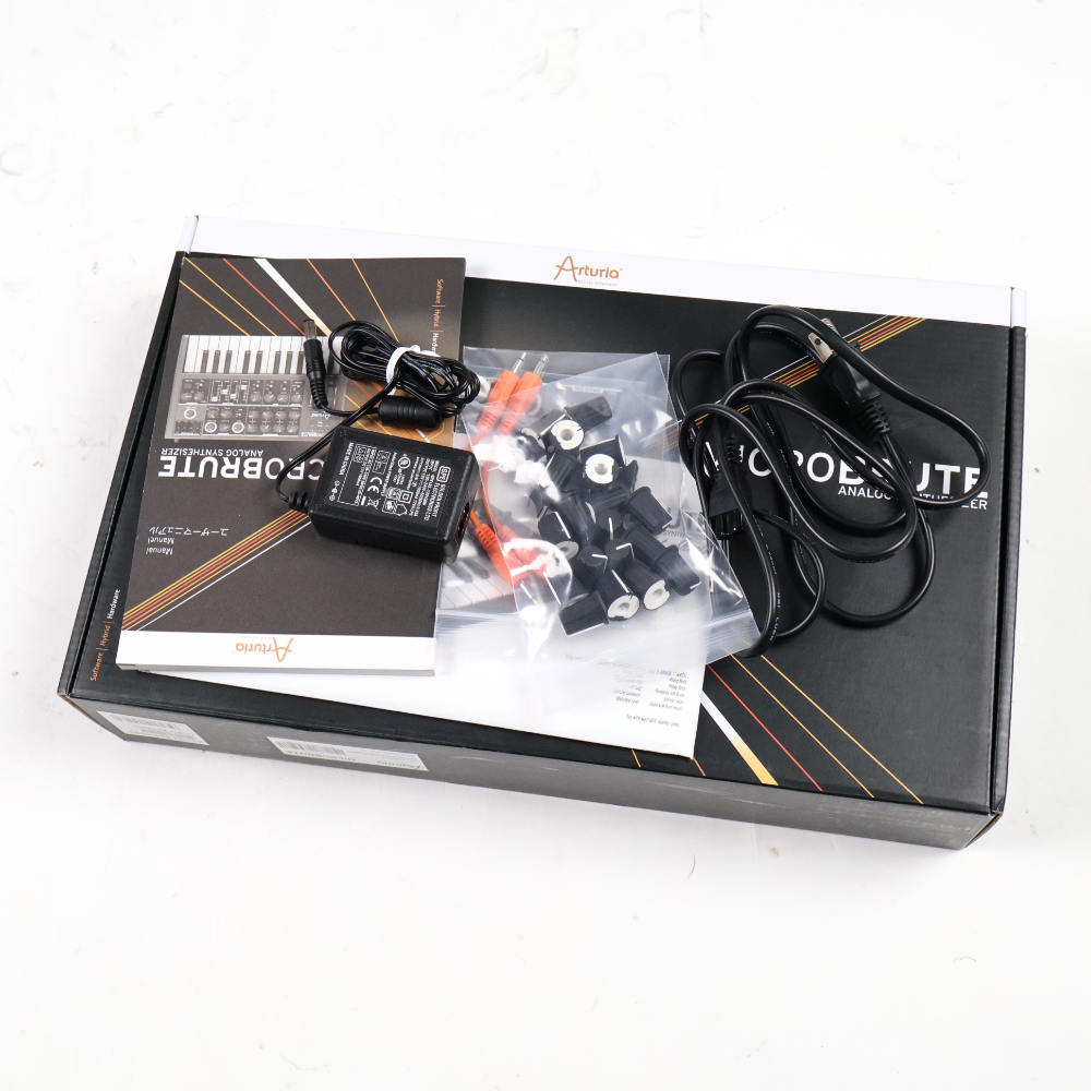 【中古】 アナログシンセ ARTURIA MICROBRUTE 付属品画像
