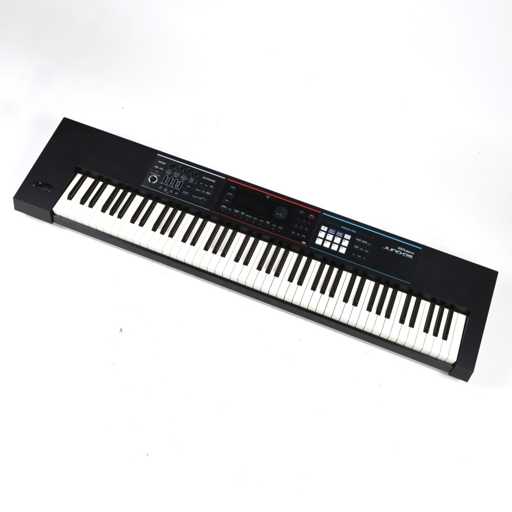 【中古】 ROLAND ローランド JUNO-DS88 シンセサイザー 斜めアングル画像