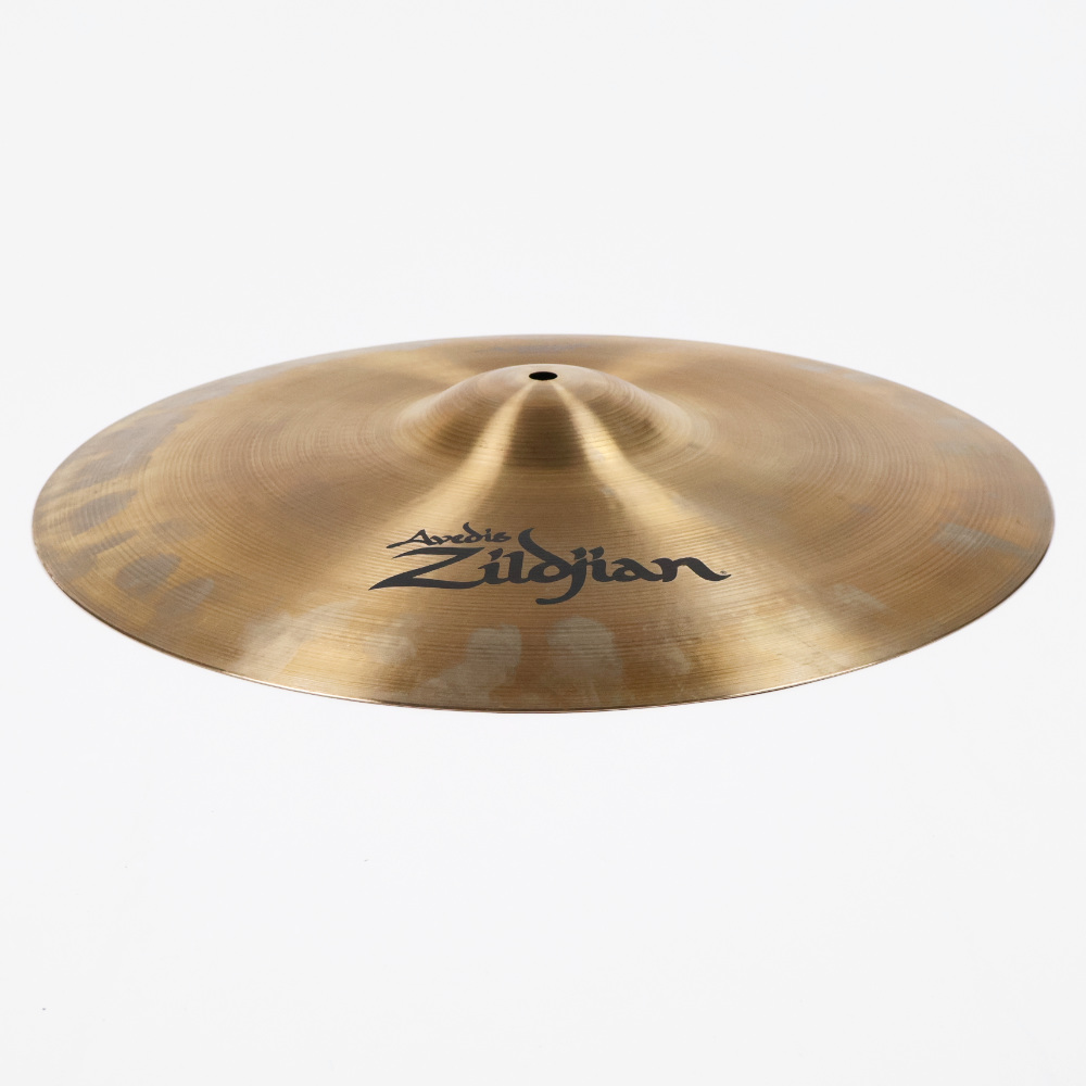 【中古】 クラッシュシンバル ジルジャン ZILDJIAN A Zildjian MEDIUM CRASH 18インチ 本体画像 斜め 