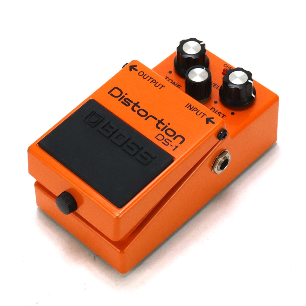 【中古】ディストーション エフェクター BOSS DS-1 Distortion ギターエフェクター 斜めアングル画像