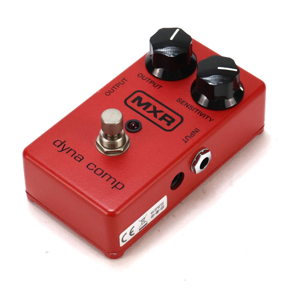【中古】コンプレッサー エフェクター MXR M-102 DYNA COMP ダイナコンプ ギターエフェクター 斜めアングル画像