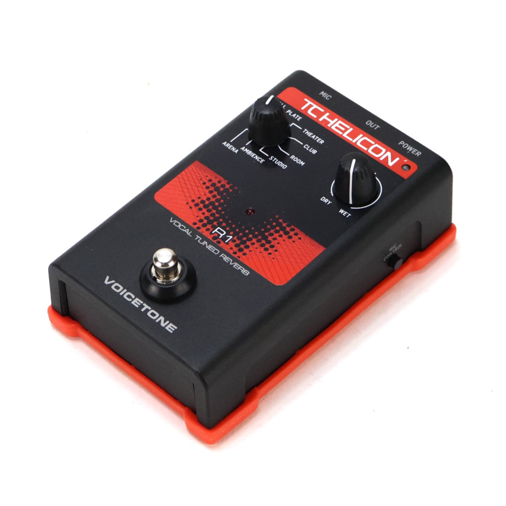【中古】 リバーブエフェクター ボイストーン TC-HELICON VoiceTone R1 ボーカル用エフェクター 斜めアングル画像