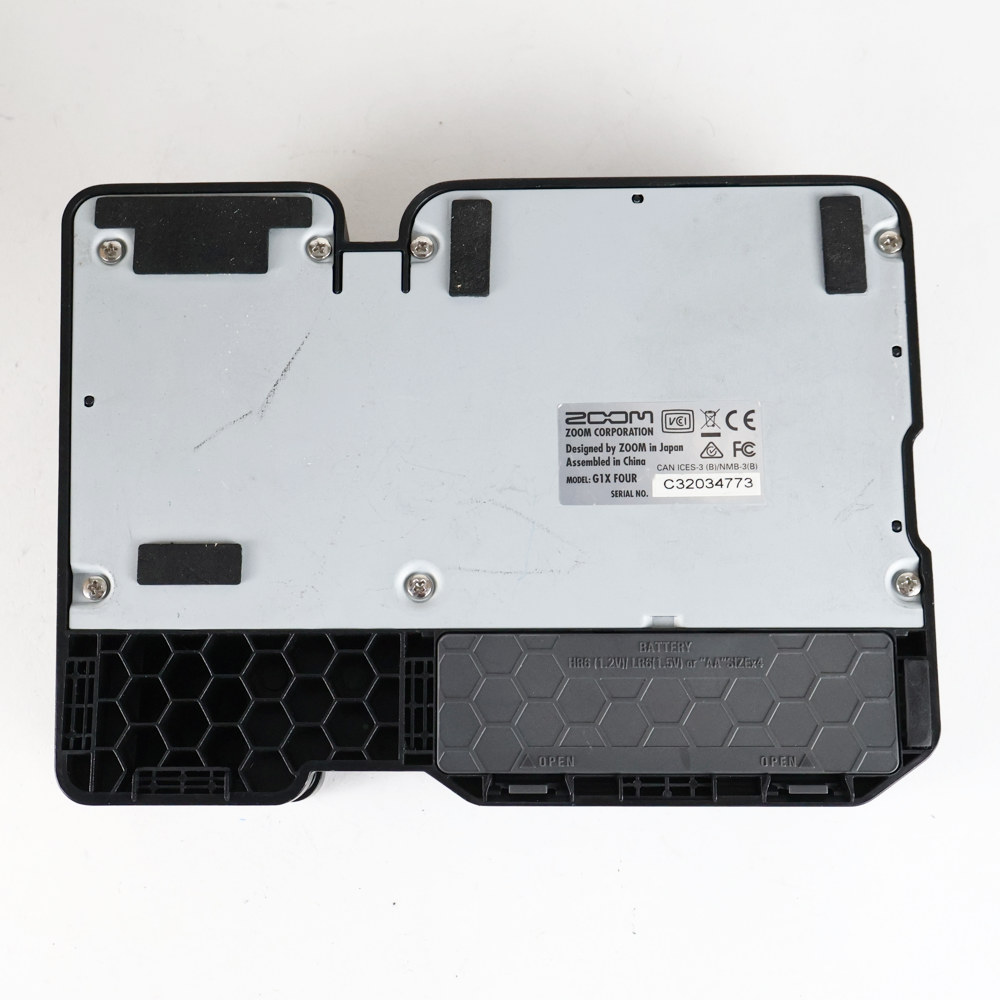 【中古】 ギターマルチエフェクター ZOOM G1X FOUR 裏面