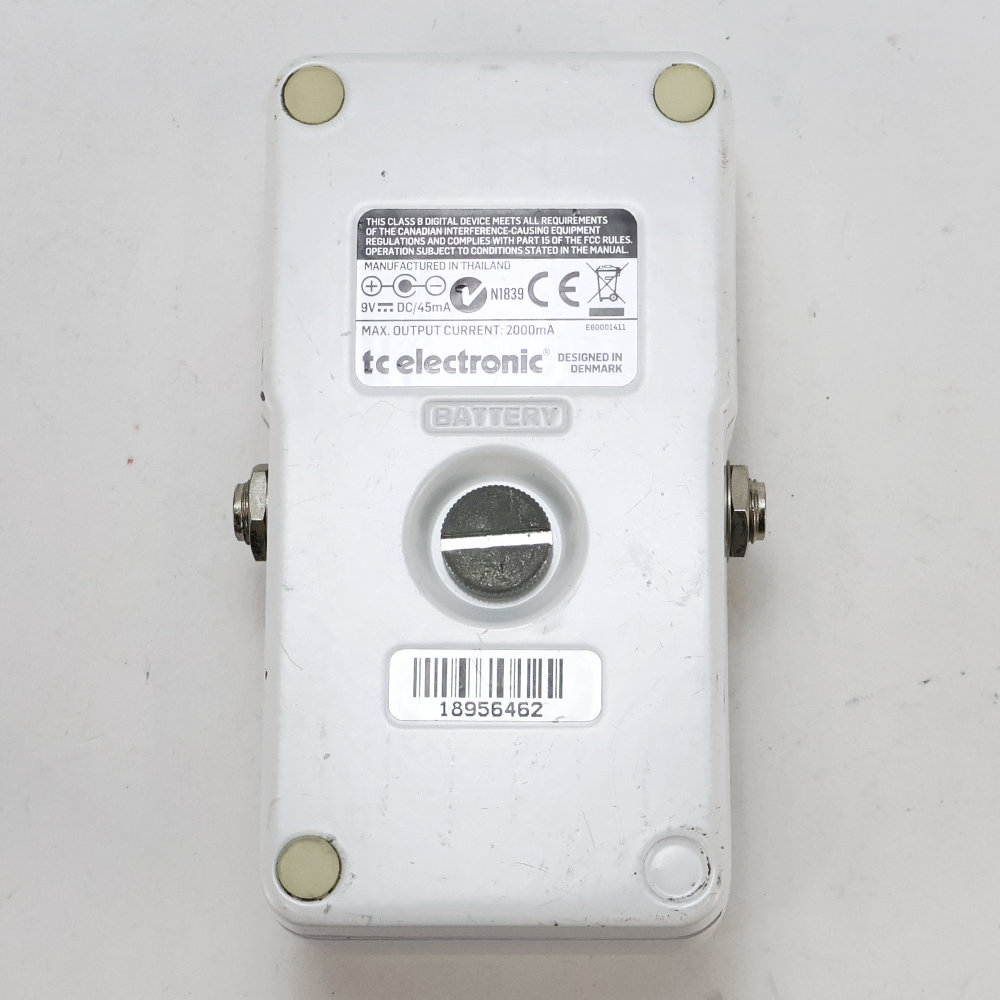 【中古】 チューナー tc electronic PolyTune 3 バッファー内蔵 ポリフォニックチューナー ポリチューン ペダルチューナー 底面