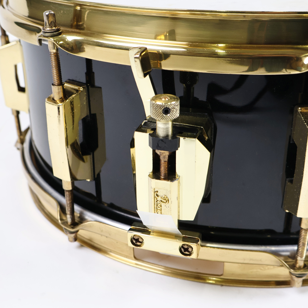 【中古】 スネアドラム パール Pearl  Custom Classic ONE PIECE MAPLE SHELL 14x5.5 Made in Japan 側面