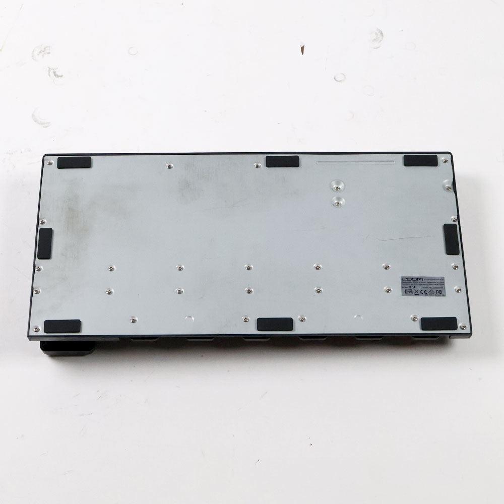 【中古】 マルチエフェクター ZOOM G11 ギターマルチエフェクター ズーム 裏面