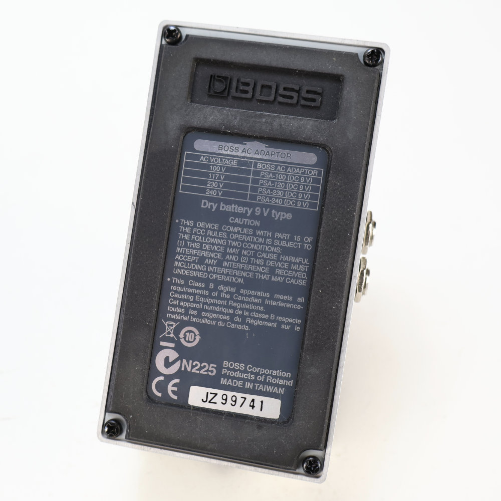【中古】 クロマチックチューナー BOSS TU-3 Chromatic Tuner 底面