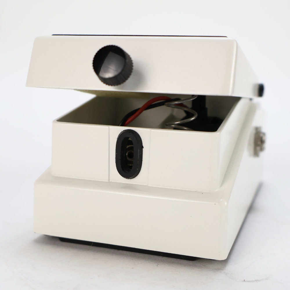 【中古】 クロマチックチューナー BOSS TU-3 Chromatic Tuner 電池ボックス