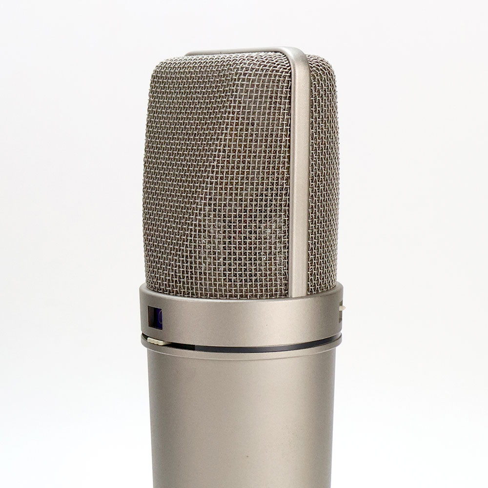 【中古】 コンデンサーマイク NEUMANN U87 Ai ショックマウント ウインドスクリーン付属 グリル