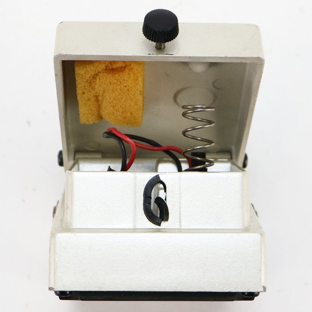 【中古】 デジタルディレイ エフェクター BOSS DD-5 Digtal Delay ギターエフェクター ディレイ 電池ボックスゴムパーツ