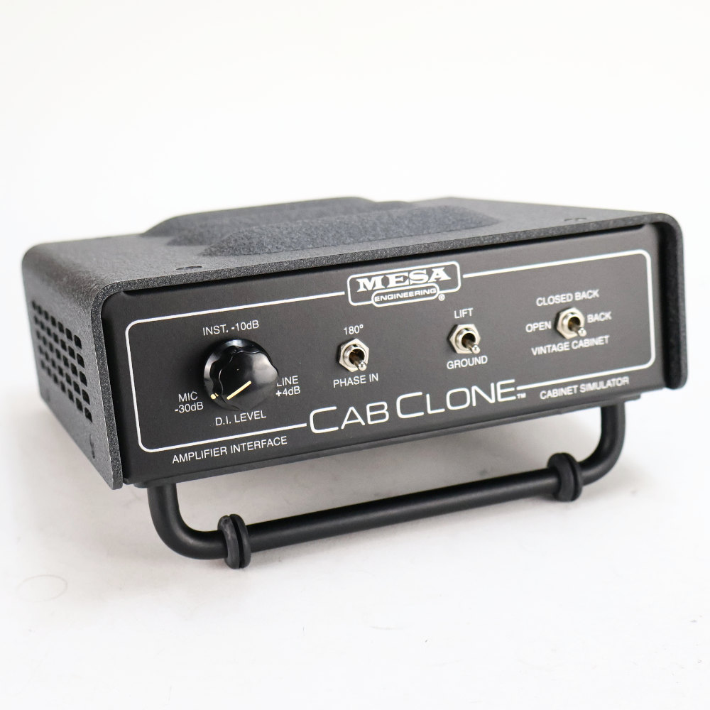 【中古】 キャビネットシミュレーター MESA BOOGIE CAB CLONE 8Ω 本体画像 斜め 