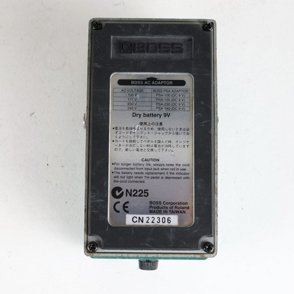 【中古】 トレモロ エフェクター BOSS TR-2 Tremolo ギターエフェクター 裏面