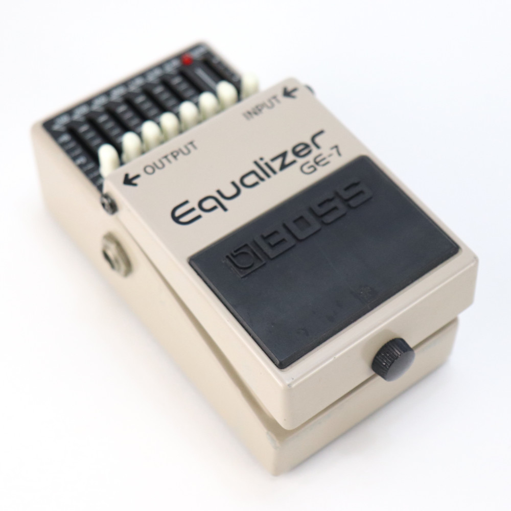 【中古】イコライザー エフェクター BOSS GE-7 Equalizer ギターエフェクター Made in TAIWAN 台湾製 斜めアングル画像